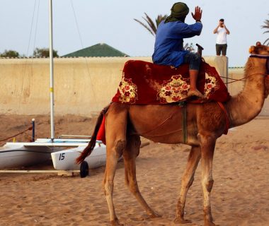 Opter pour des séjours en famille à Agadir : quels avantages ?