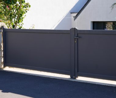 La pose d'un portail de qualité par un professionnel